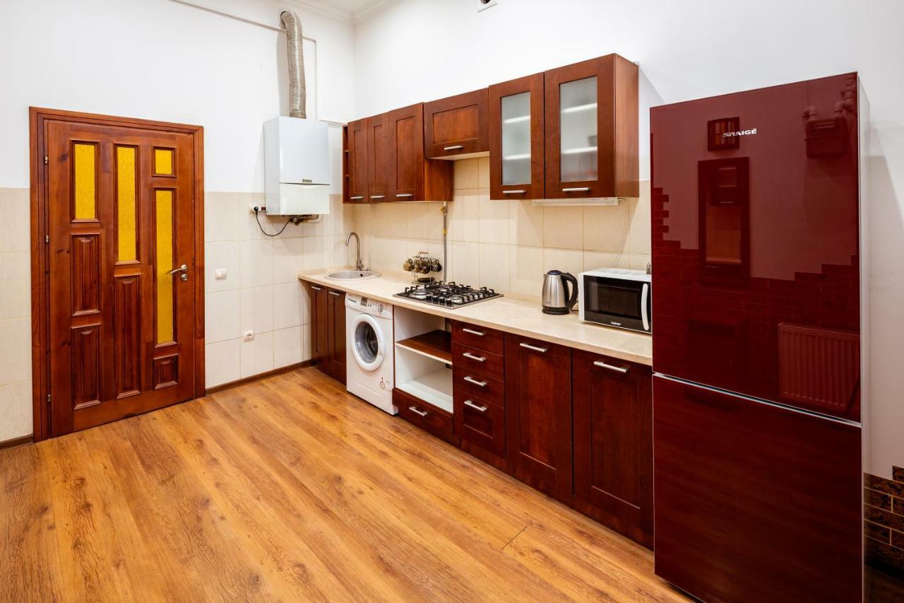 Bv Apartments Exquisite Liov Exterior foto