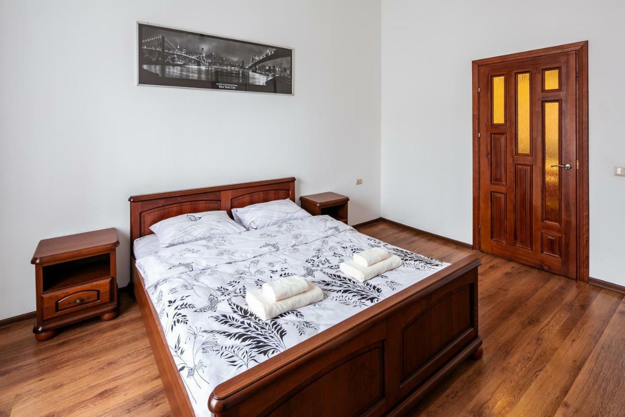 Bv Apartments Exquisite Liov Exterior foto