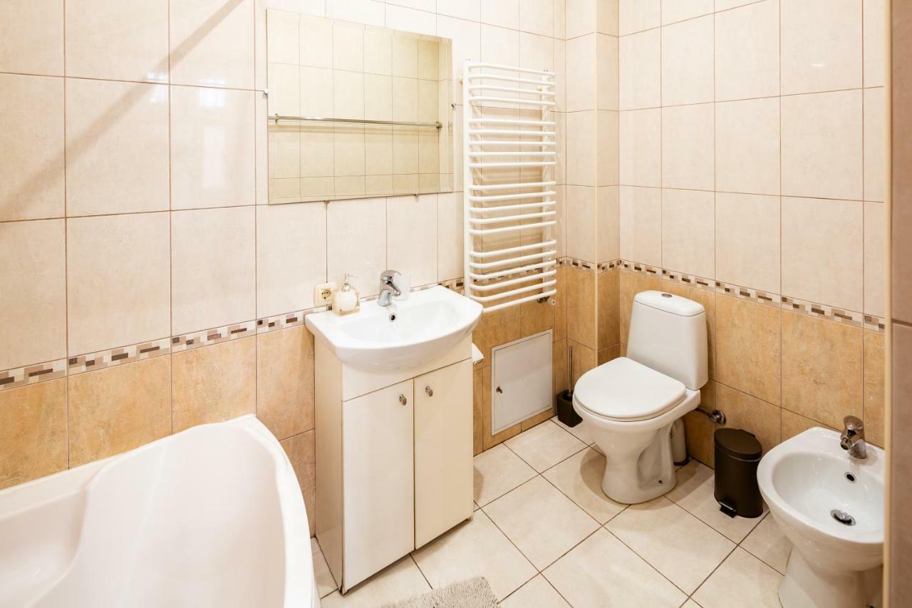 Bv Apartments Exquisite Liov Exterior foto